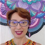 Profesora interesada en compartir información para desarrollar proyectos de emprendimiento